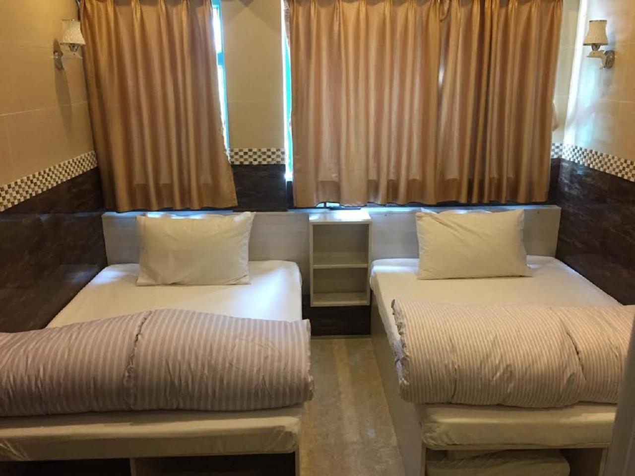 Just Inn On Nathan Road Хонконг Екстериор снимка